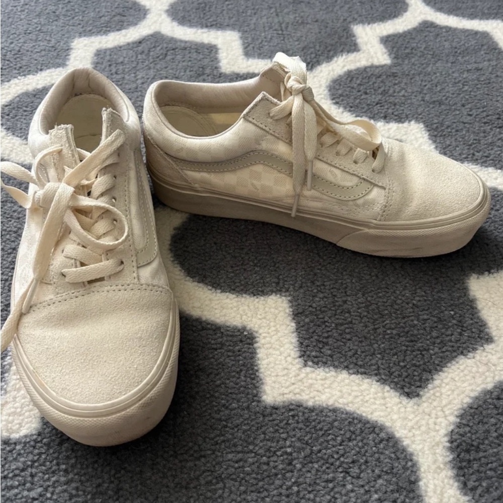 Vans Off the Wall Cream Sneakers